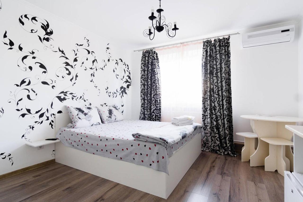 Rest Time Apartments Odesa Exterior photo